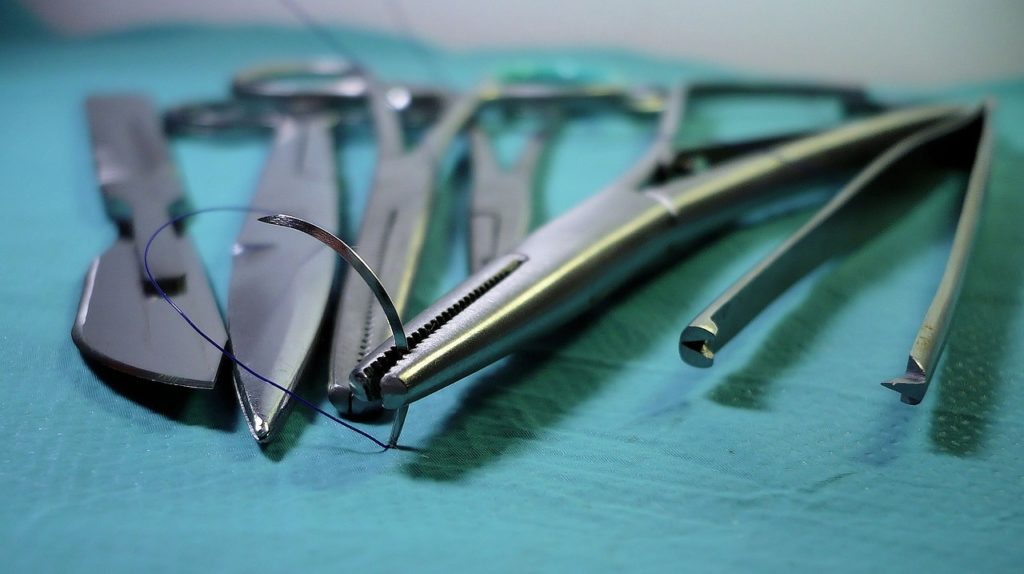 surgery, tools, scalpel-1662204.jpg
